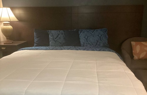 Hutchinson Hotel | Salt City Inn