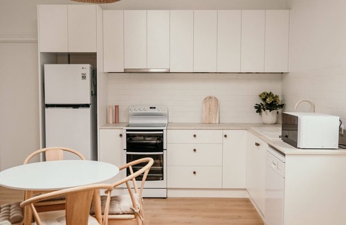 Port Fairy Cottage | Salt Cottage - a cozy two bedroom home boasting all features perfect for your next Port Fairy trip