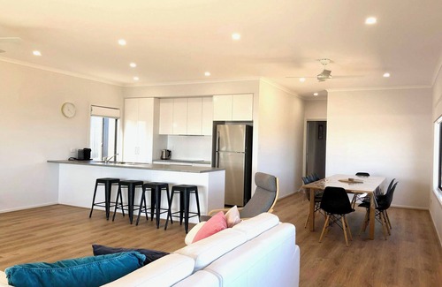 Wrenfordsley House | Salt Eyre Sceale Bay Holiday House