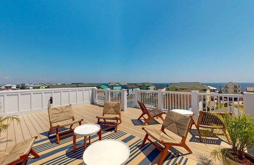 North Carolina Coast House | Salt House - Luxury Vacation Home with Private Pool, Elevator, & Much More!