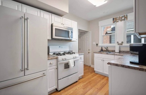 Margate City House | Salt Life Retreat- 2 Units in the Heart of Margate