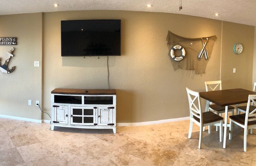 Port Arthur Condo | SALT LIFE Waterfront on Sabine Lake With Pool