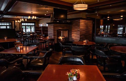 Ganges Hotel | Salt Spring Inn