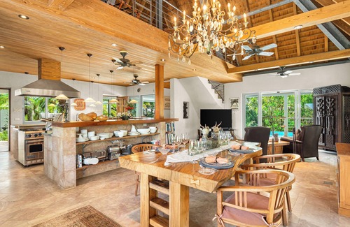 Spanish Town Villa | Salt Spring Villa - sister villa to Red Rock Villa, Spectacular pool and privacy