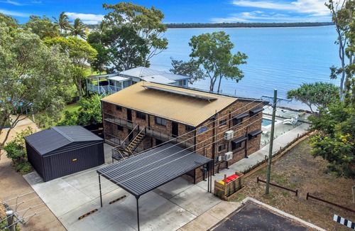 Traviston Apartment | Salt & Stone Villa on the beach - Villa 2 of 4