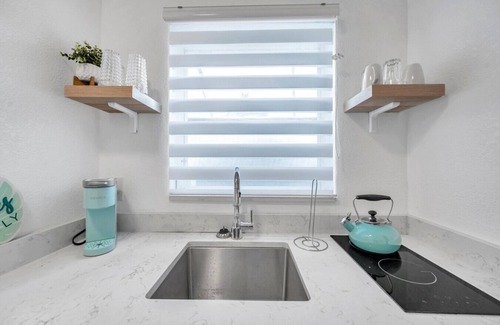 North Redington Beach Apartment | Salt Water Suites - #11 Daiquiri