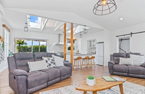 Portland House | SALTAIR Beach House Right in Town
