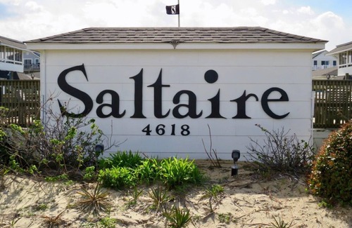 Kitty Hawk Condo | Saltaire 2: Studio King Steps 2 Private Beach Pool