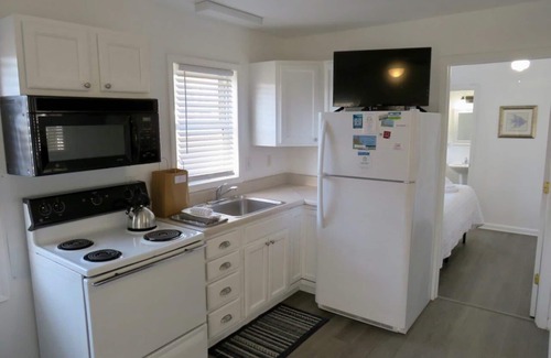 Kitty Hawk Condo | Saltaire Cottages 6: 2BR Steps to Private Beach Access Screen Porch Pool