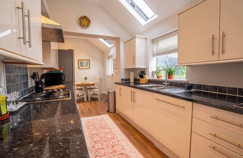 Ashby-de-la-Zouch House | Saltbox Stays/3 bed/2 bath/x6/central location