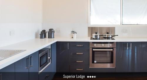Longreach Cabin | Saltbush Retreat