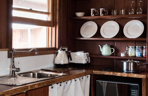 Longreach Cabin | Saltbush Retreat