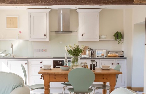 Worlington Cottage | SALTERS, pet friendly, character holiday cottage in Crediton