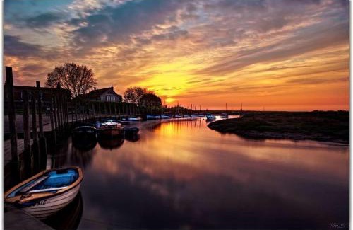 Holt House | SALTKETTLE - Blakeney