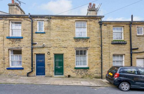 Saltaire Village House | Salts Mill Workers Cottage