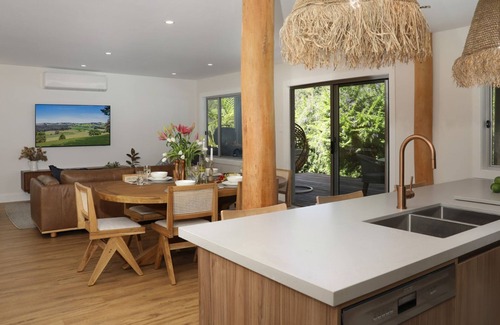 Barringella House | Saltwater Creek - immerse yourself in nature