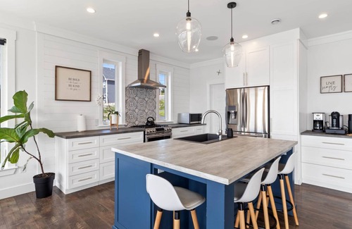 Holyrood House | Saltwater Manor Oceanview Villa Holyrood