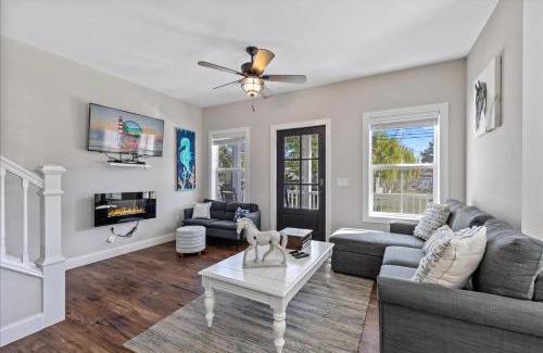 Chincoteague House | Saltwater Pony
