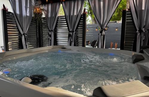 Fort Myers River District Villa | Saltwater Spa and Walk to Best Eats and Shops