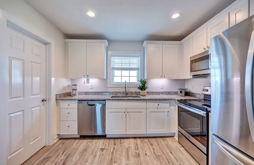 Surf City Apartment | Saltwater Suites