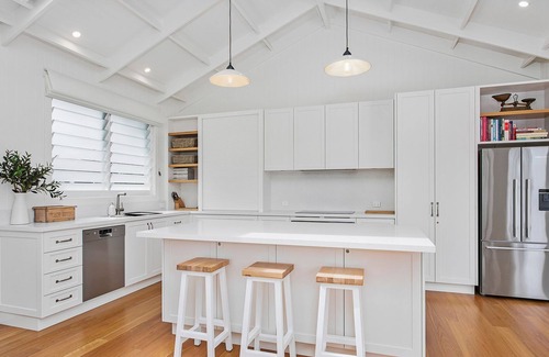Werri Beach House | Saltwater - walk to the beach