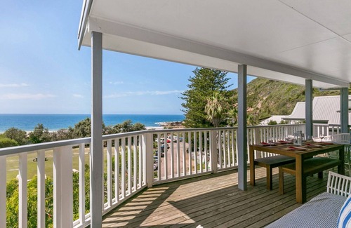 Killcare House | 'Salty Air Beachside Cottage' by Accom Holidays