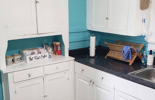 River District House | Salty Beaches! Centrally Located. Perfect Getaway!