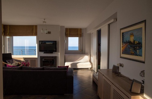 Neoi Epivates Apartment | Salty Breeze Beachfront Apartment-Premium Stay