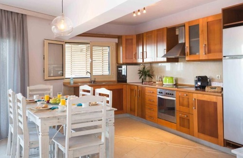 Lygia Villa | salty breeze villa