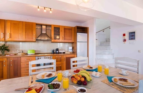 Lygia Villa | salty breeze villa