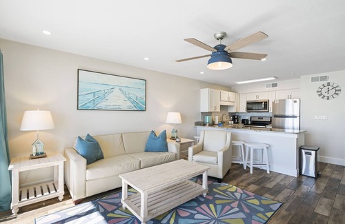 Crystal Beach Condo | Salty Dolphin - Gulf Front Oasis on Crystal Beach