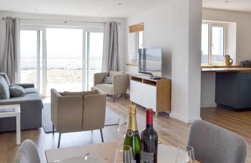 South Hayling House | Salty Lodge