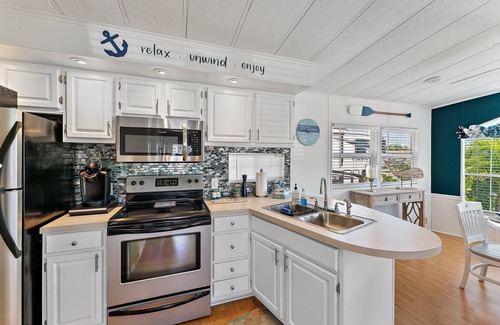 Nettles Island House | Salty Mermaid: Charming Beach Cottage in Beautiful Jensen Beach