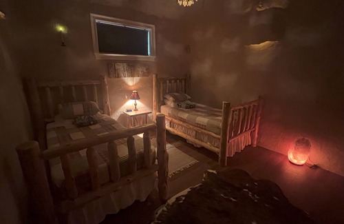 White Sulphur Springs Cabin | Salty Queen Salt Lodge