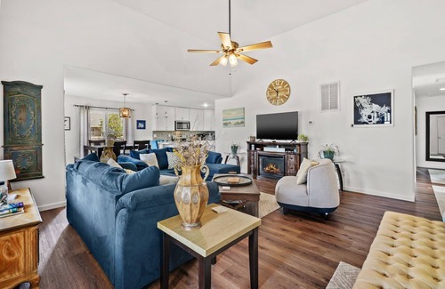 Captain's Cove House | Salty Sea Lyons Landing - Pet friendly!