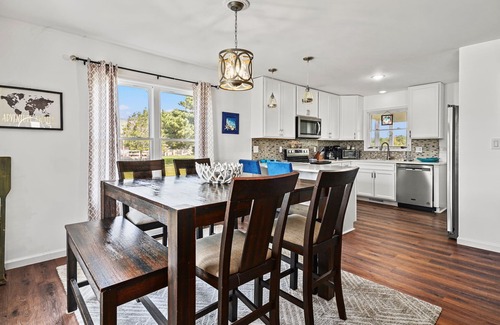 Captain's Cove House | Salty Sea Lyons Landing - Pet friendly!