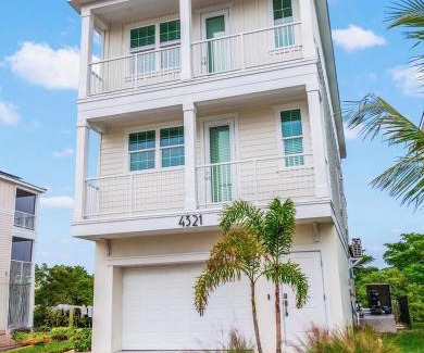 Cortez House | Salty Seagull at Hunter's Point