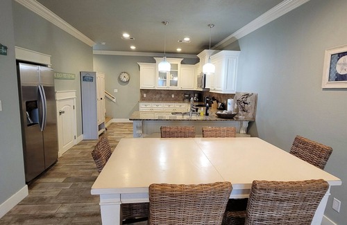 Port Bolivar House | Salty Suites Cottage 6~Beachfront! Opt beach cart!