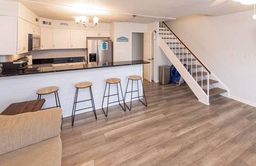 Northeast Virginia Beach Condo | Salty Vibe-Resort Area-Virginia Beach