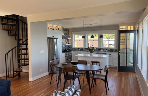 Coupeville Condo | Salty Vons Waterfront Inn on Penn Cove in Coupeville