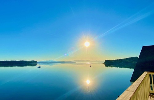 Coupeville Condo | Salty Vons Waterfront Inn on Penn Cove in Coupeville