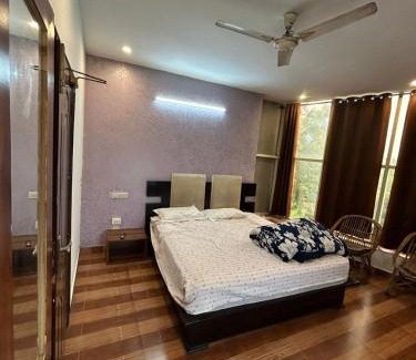 Zirakpur House | Sam Homestay