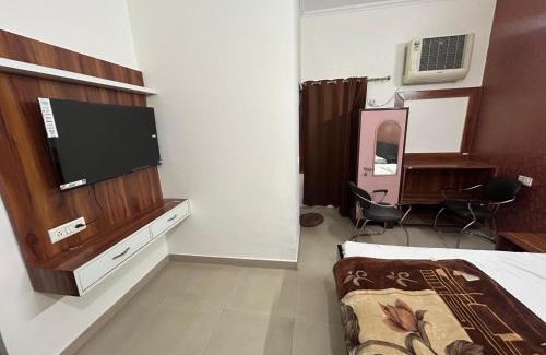 Zirakpur House | Sam Homestay
