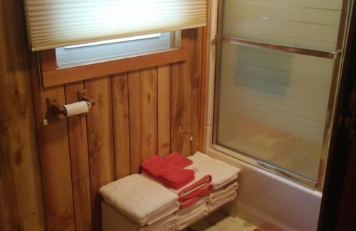 Higgins Lake Cottage | Sam-o-Set Shores Rental