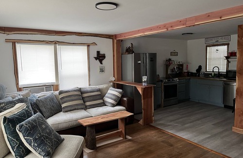 Zavalla House | SAM RAYBURN BASS COTTAGE