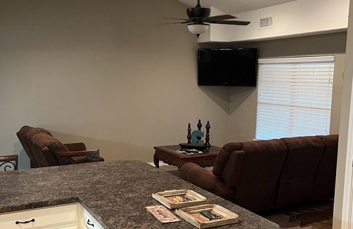 Zavalla House | Sam Rayburn Lake Access Home and Guest House