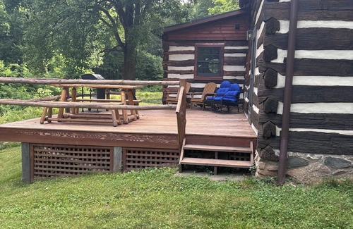 Bentonville Cabin | Sam White Cabin Serene and PrivatennSoon available Sauna and Cold plunge