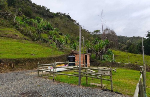 El Penol Ski Chalet | Samadhi Glamping