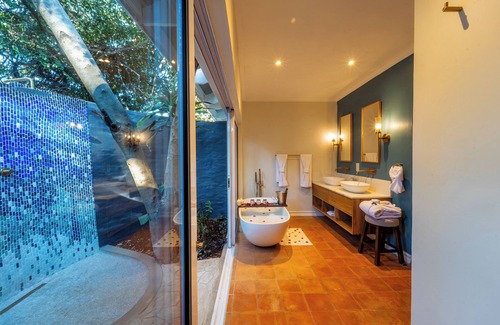 Victoria Falls Cabin | Samanzi