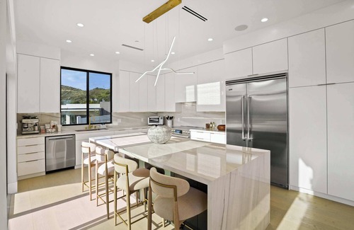 Malibu House | Samara by Stay Awhile Villas